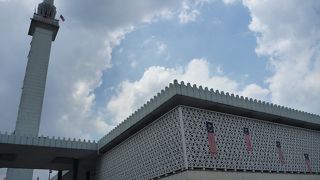 礼拝の時間でなければ。