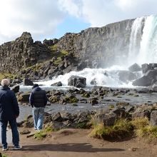 公園内にあるオクスアルアゥルフォスという滝は刑場だった場所。