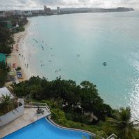 お部屋からタモン湾、一望。夜景もネ！