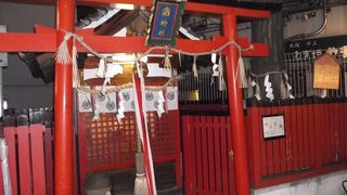 ハ・・歯・・神社ですって・・こんなところに！