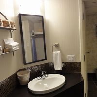 洗面台がバスルームの外なので便利