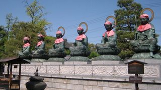 地獄・餓鬼・畜生・修羅・人・天の六界を表しているそうです。