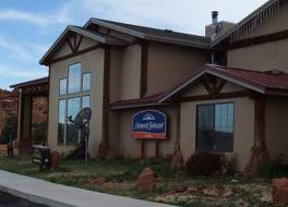 Howard Johnson Capitol Reef 写真