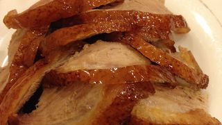 北京で食べるから北京ダック。日本人には油が多過ぎます。