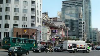 周りの環境から抜け出た存在