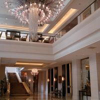 ロビーはとっても明るく、キレイでした。