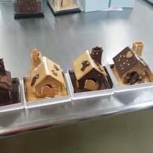 クッキーで作った家。賞味期限は3日間です。