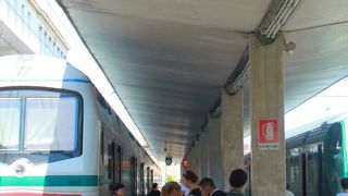 行きはリボルノからフィレンツェ、帰りはフィレンツェからピサ経由リボルノまで乗車体験。