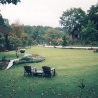 ロビーデッキからの庭園の眺め