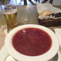 ホテルレストランで夕食、ボルシチ美味しかったです。