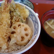 天丼定食です。