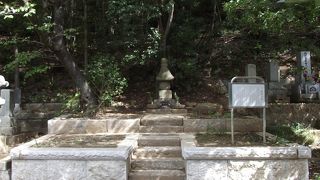 大善寺境内にあり良く手入れされているお墓です