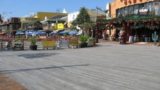 ショップ、レストラン充実