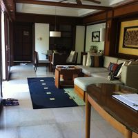 LDK。奥左玄関右キッチン