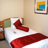 ベッドは十分な幅