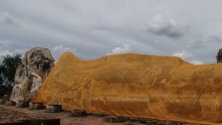 アユタヤの巨大寝仏像！