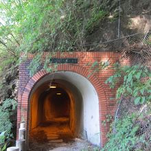 通行禁止のトンネル