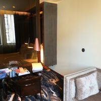 椅子がプラスチックで座り心地悪い