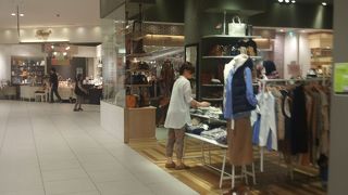 20以上のブランドが揃っている