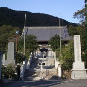 武田信玄の正室三条夫人の菩提寺です