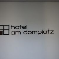 ホテル入口です