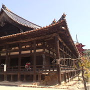 建設途中の当時の様を残している神社