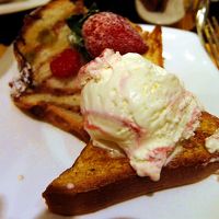 朝食でアイスが食べられます