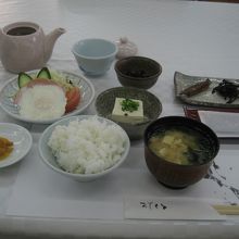 朝食