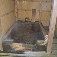 露天風呂は狭い