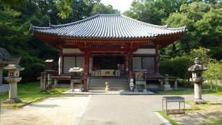 観音寺 --- 地名の由来となったお寺です。国重文の建物もあります。
