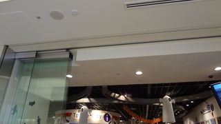 平日でしたが、賑わっていました。