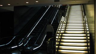 搭乗口まで遠い