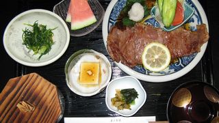 米沢牛と郷土料理のお店