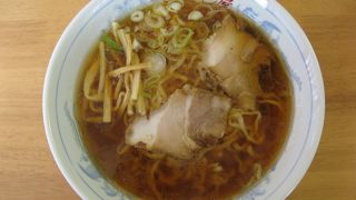 喜多方の街中にある小さなラーメン店