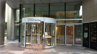 地階はリーズナブルな飲食店が並び入りやすい雰囲気