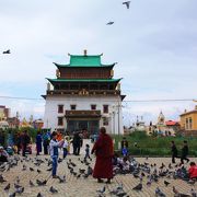 社会主義時代をくぐり抜け、発展を続けるチベット仏教の寺院　ガンダン寺