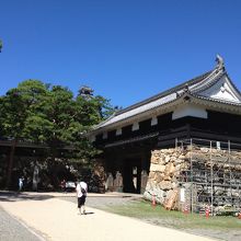 追手門と天守閣