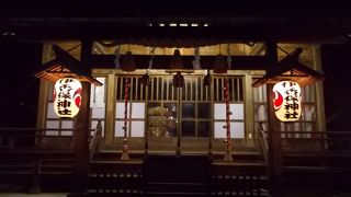日暮れ後の伊香保神社は綺麗でした