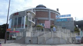 プールも隣接されている道の駅