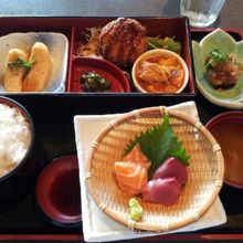 平日限定680円日替り