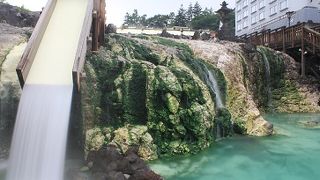 草津温泉　湯畑