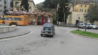 幹線沿いにある