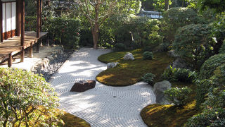 宿坊に泊まってのんびり眺めたい庭園