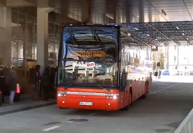 私営バス『Polskibus』 のワルシャワ一大拠点(プラハ便・グダニスク便他)