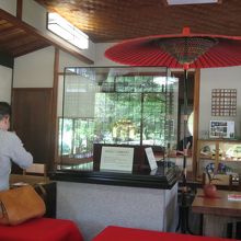 自慢の金の茶壷