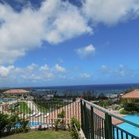 すごく開放的なプール。