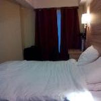 かたくて寝にくいベッド