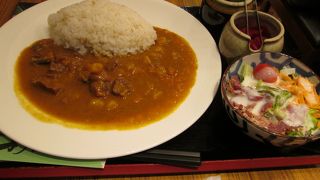 旅の前の朝食に朝カレー