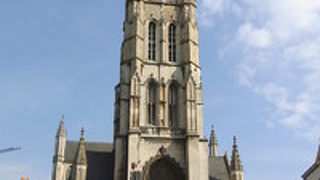 フランドルの至宝『神秘の子羊』を所蔵する教会 