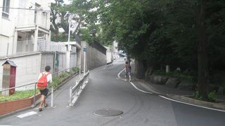 大円寺に行く途中の坂